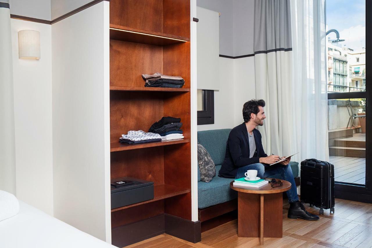 Praktik Essens Barcelona Exterior foto